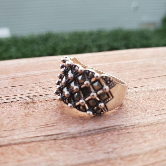 Vintage Marcasite Sterling Silver Ring (Size 7 1/2) - Picture 2 of 11